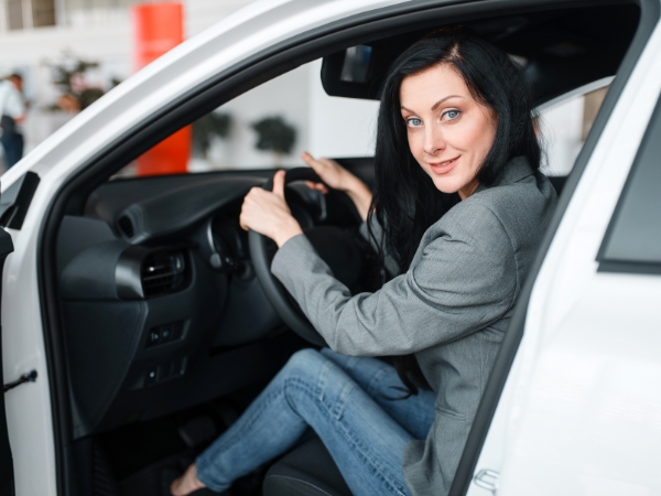 Choose the Best Car for Your Road Trip in Pakistan